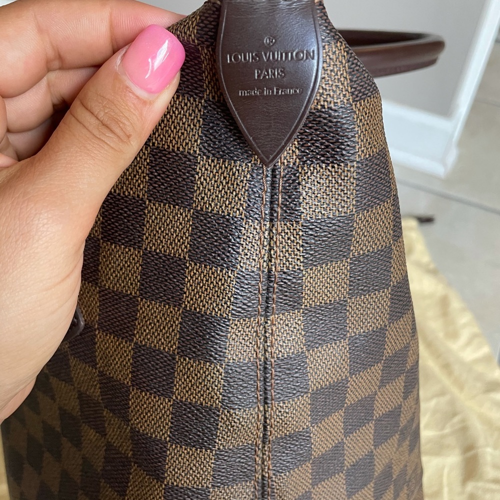 Louis Vuitton Saleya GM - Picture 12 of 16